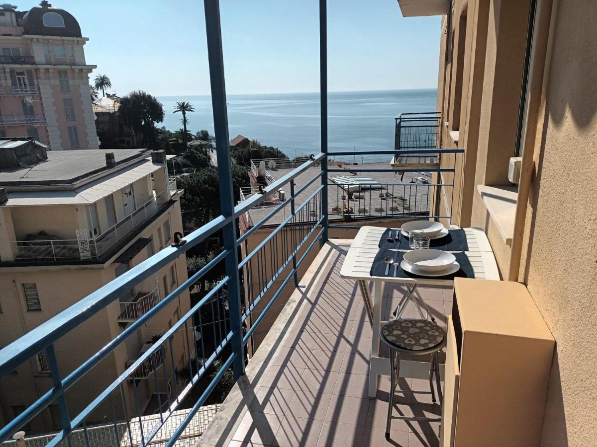 Appartamento Con Stupenda Vista Mare Zona Bristol Rapallo Luaran gambar