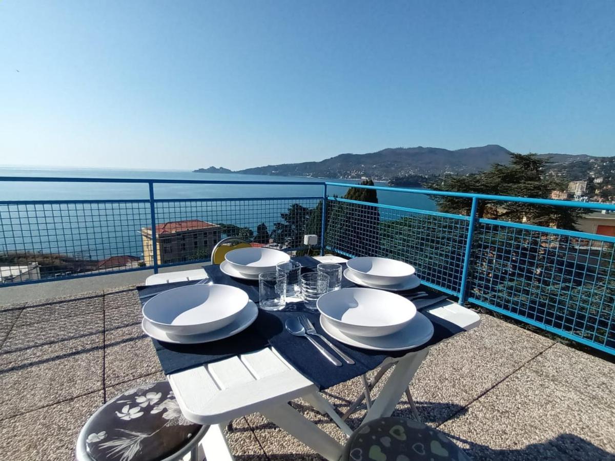 Appartamento Con Stupenda Vista Mare Zona Bristol Rapallo Luaran gambar